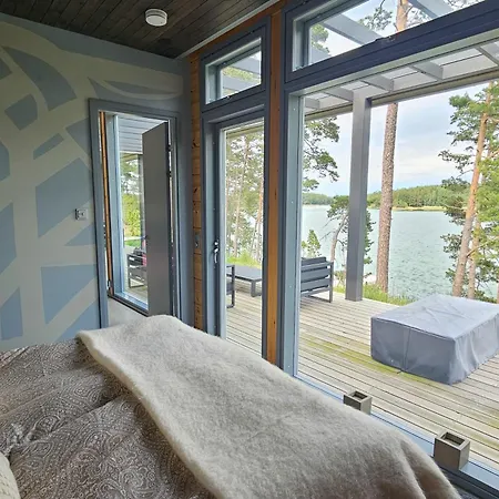 Charlotte - New, Stylish, Luxurious