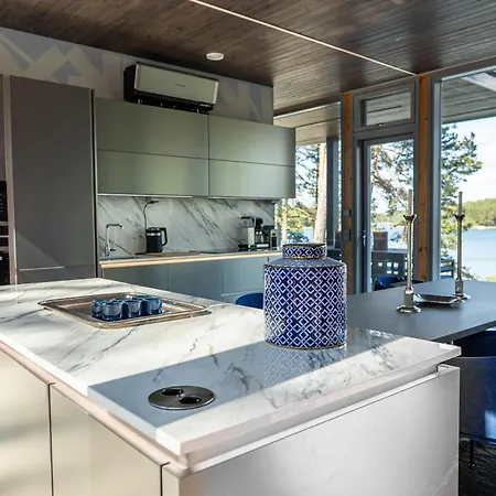 Charlotte - New, Stylish, Luxurious Villa *