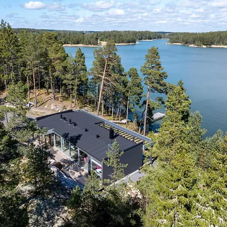Villa Charlotte - New, Stylish, Luxurious Västanfjärd